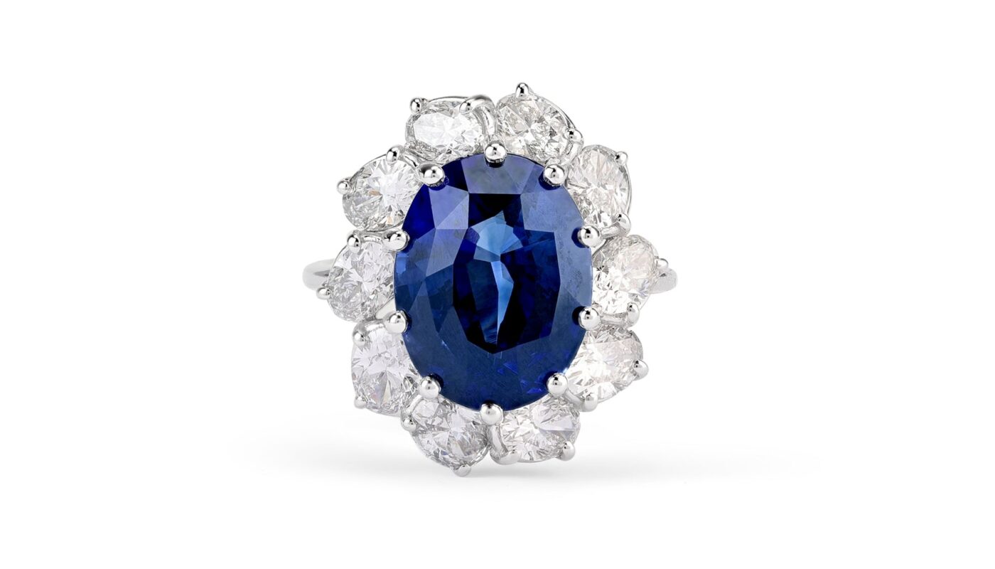 blue sapphire and diamond ring