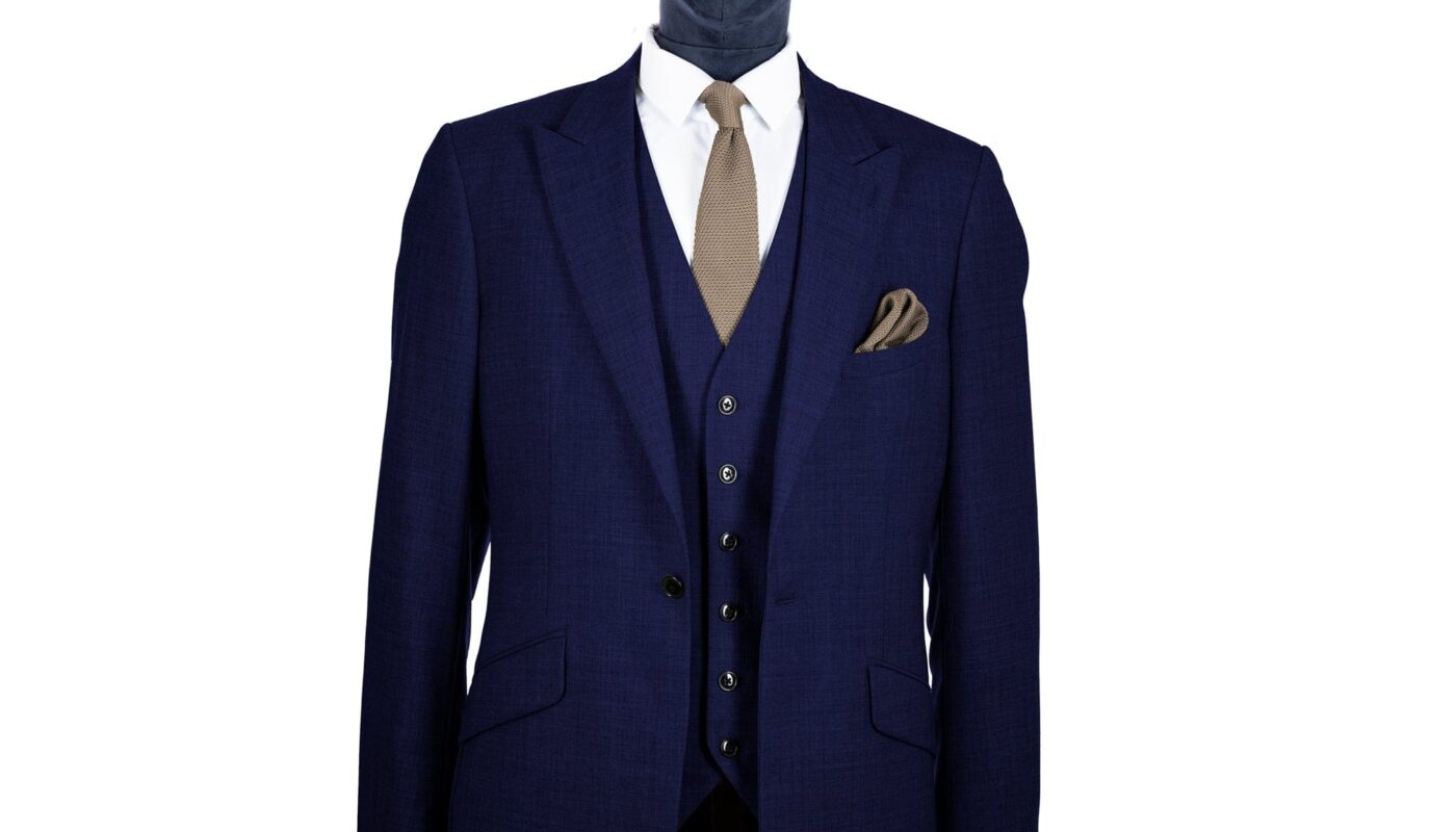 set knitted burgundy tie and pocket square uk