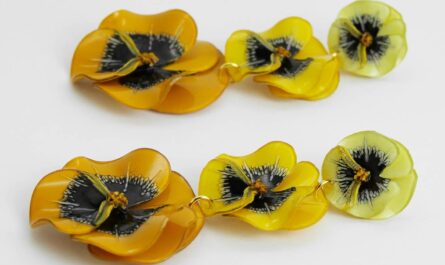 boucles d'oreilles pendantes